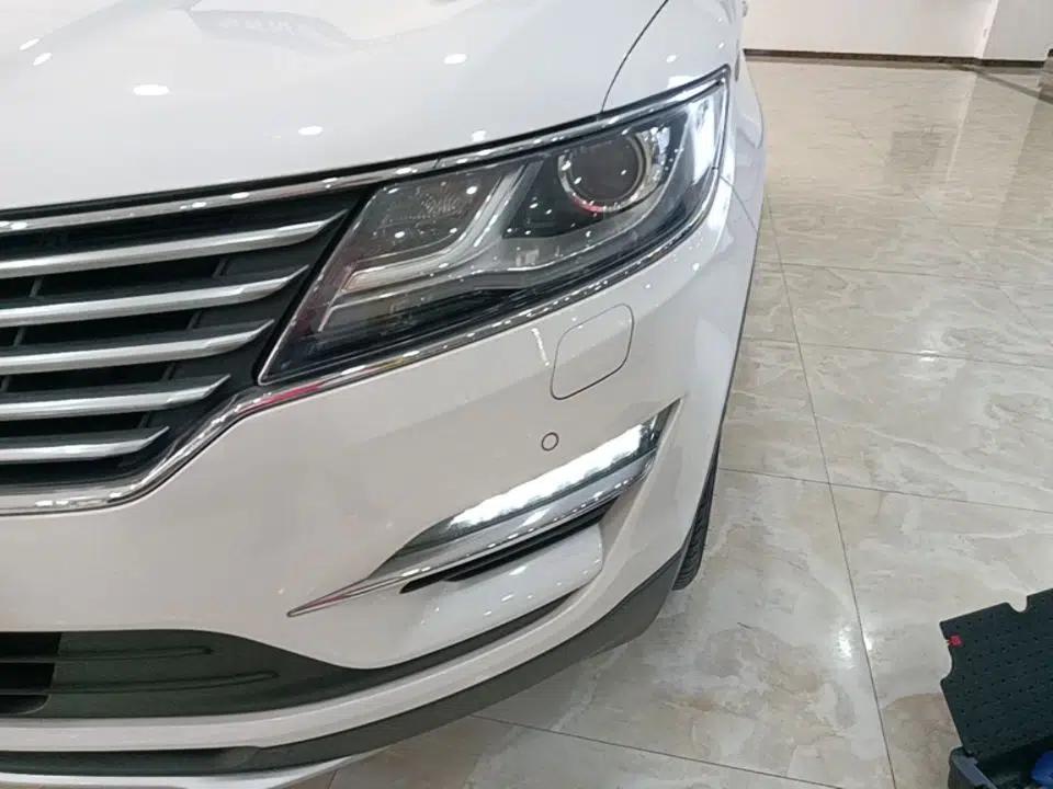 Lincoln MKC 2017 2.0T Four-Wheel Drive Zunya Edition — миниатюра 9