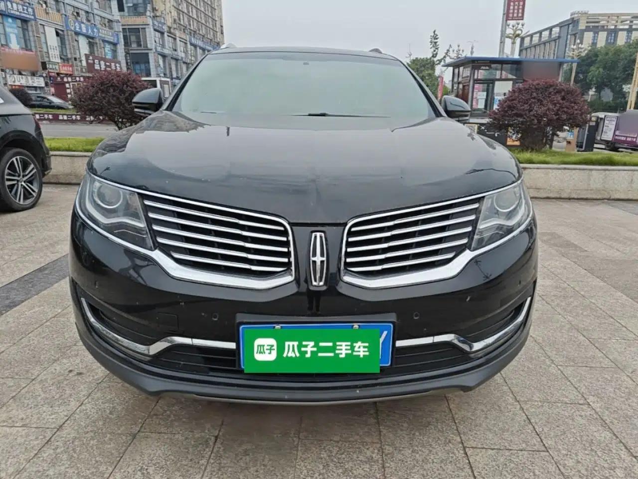 Lincoln MKX 2017 2.0T Two-Wheel Drive Deluxe Edition — миниатюра 2