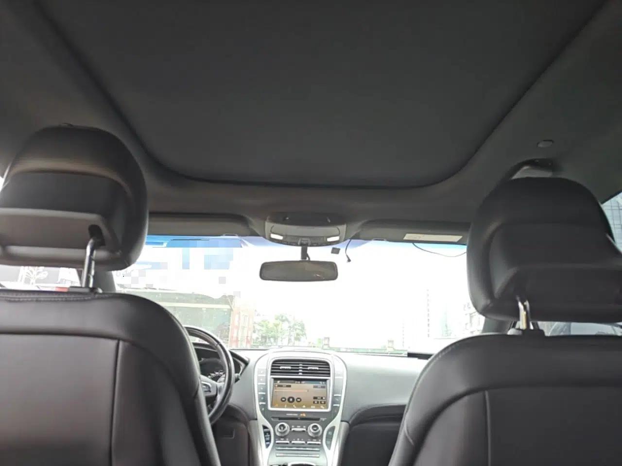 Lincoln MKX 2017 2.0T Two-Wheel Drive Deluxe Edition — миниатюра 21