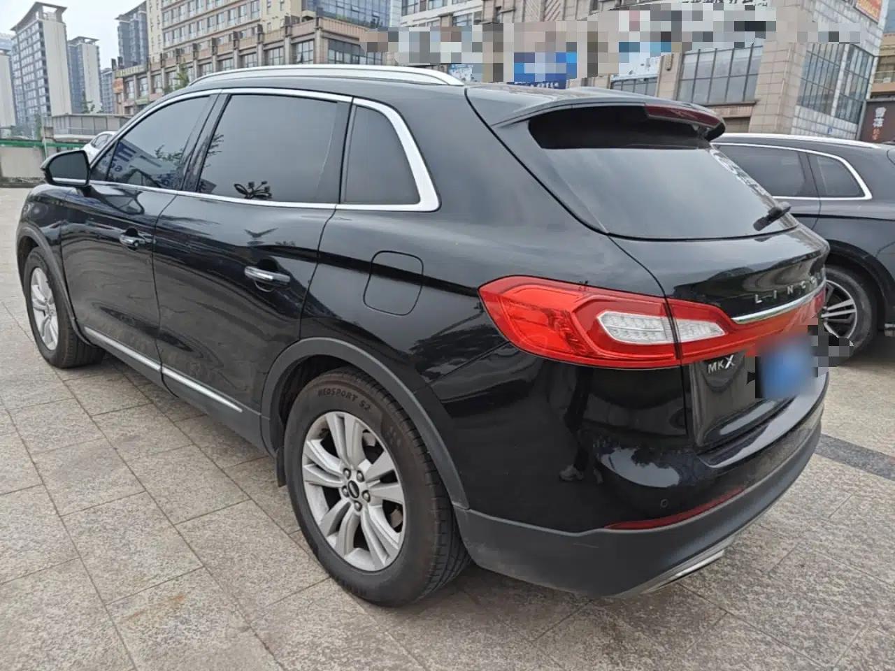 Lincoln MKX 2017 2.0T Two-Wheel Drive Deluxe Edition — миниатюра 4