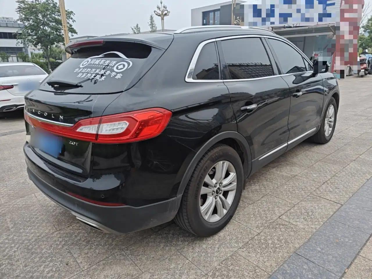 Lincoln MKX 2017 2.0T Two-Wheel Drive Deluxe Edition — миниатюра 6