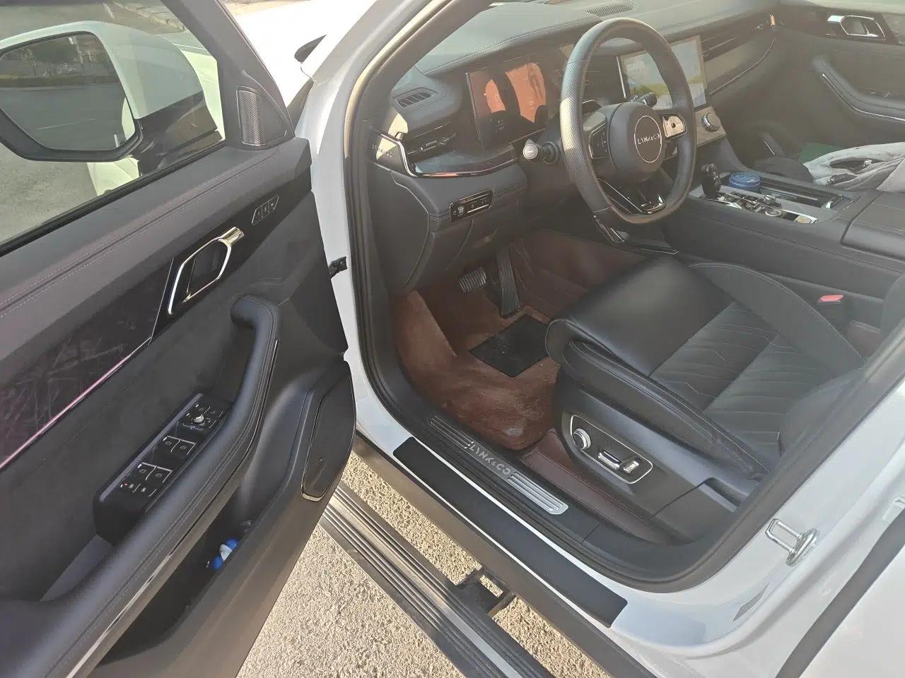 Lynk & Co 09 EM-P 2021 2.0T PHEV Halo Six-Seater — миниатюра 17