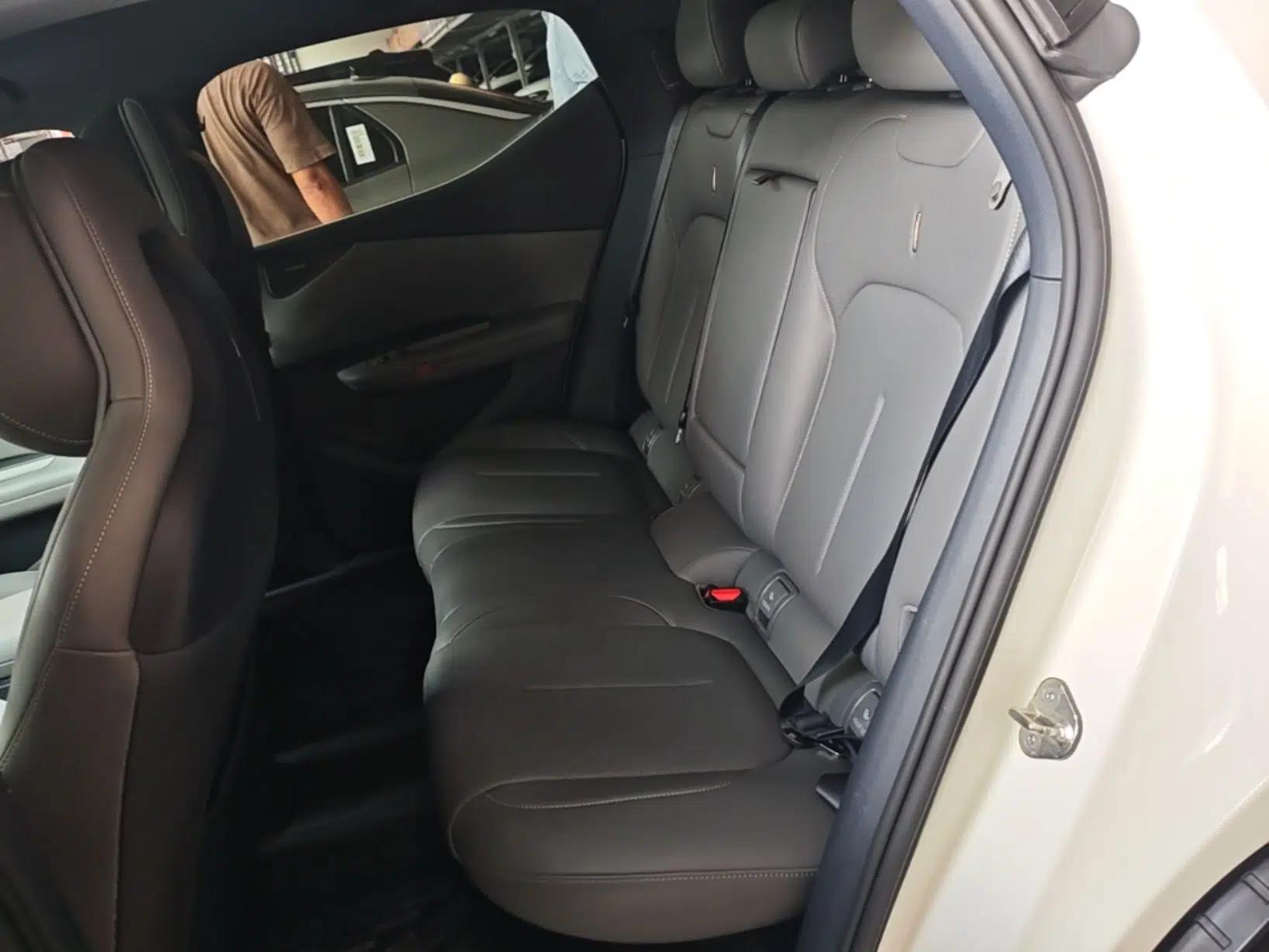 Lynk & Co Z20 2025 530 km Range Rear-Wheel Drive Pro — миниатюра 20