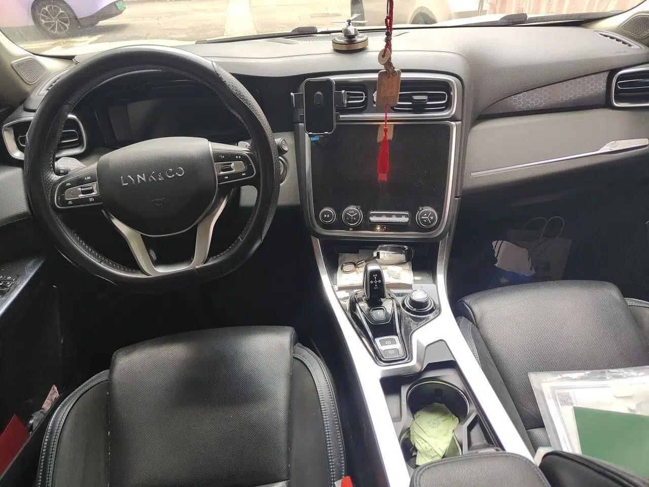 Lynk & Co 01 EM-P 2019 1.5T PHEV JingPro National VI — миниатюра 10
