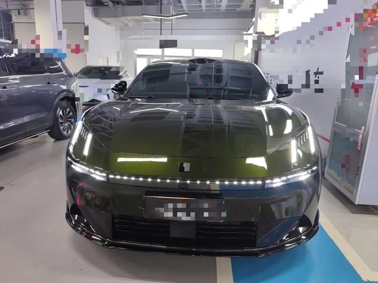Lynk & Co 10 EM-P 2025 Model 240 All-Wheel Drive Ultra—Sport Edition — миниатюра 2