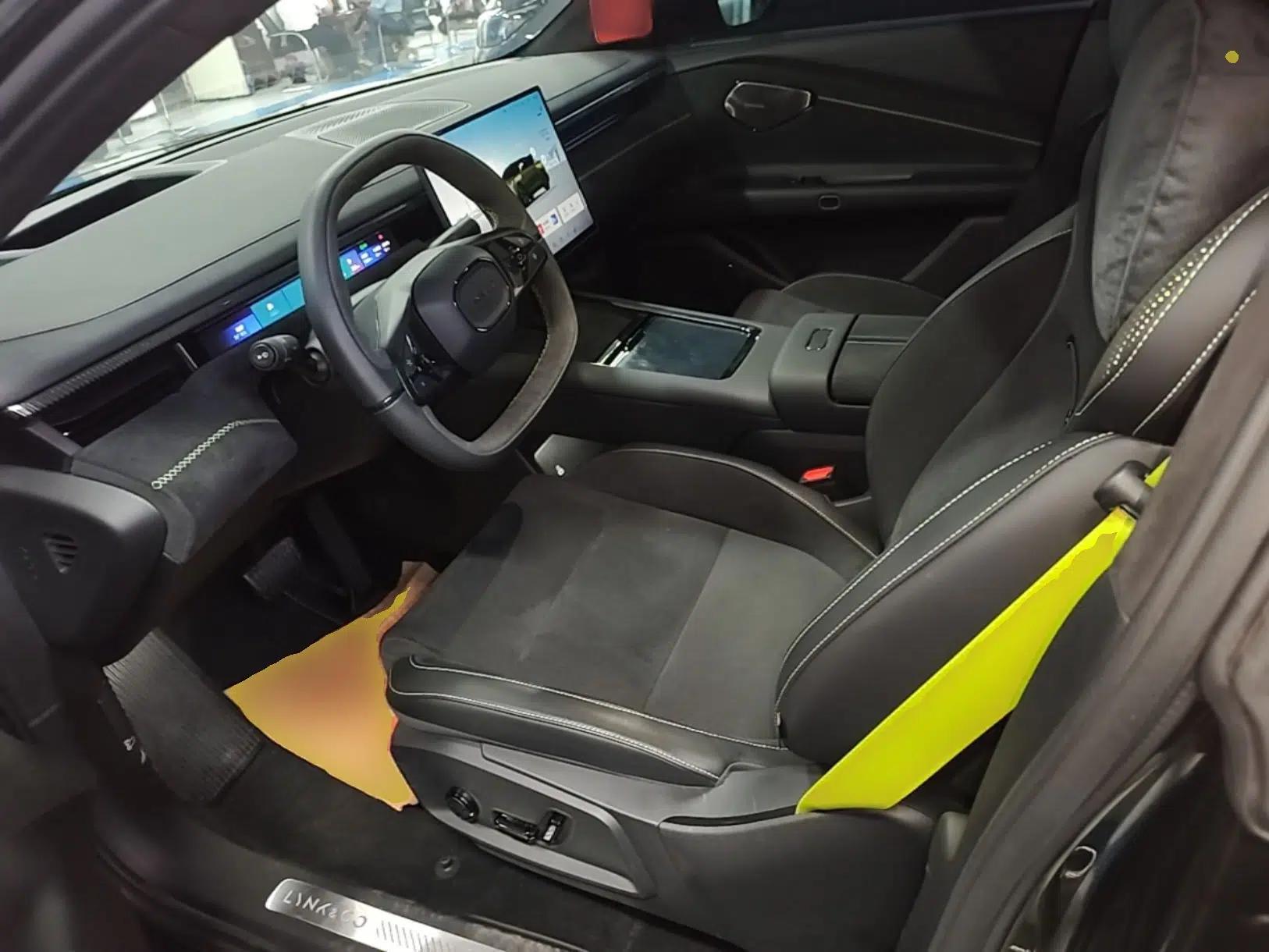 Lynk & Co 10 EM-P 2025 Model 240 All-Wheel Drive Ultra—Sport Edition — миниатюра 18