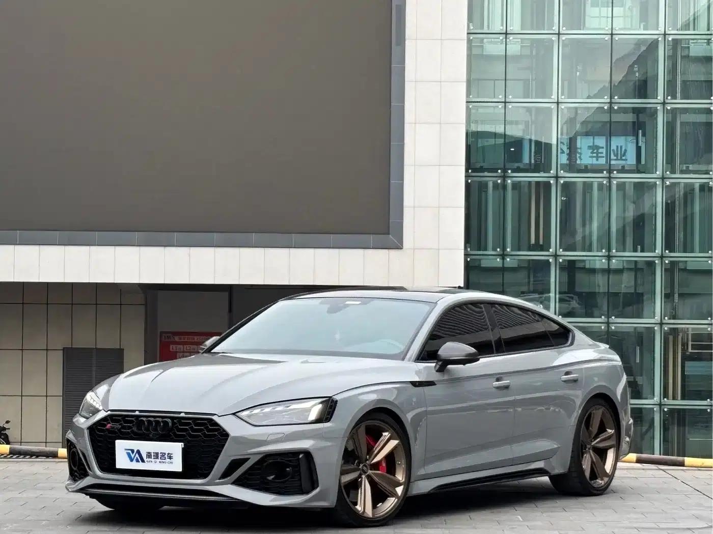 Audi RS 5 2022 RS 5 2.9T Sportback Dark Gold Edition — миниатюра 1