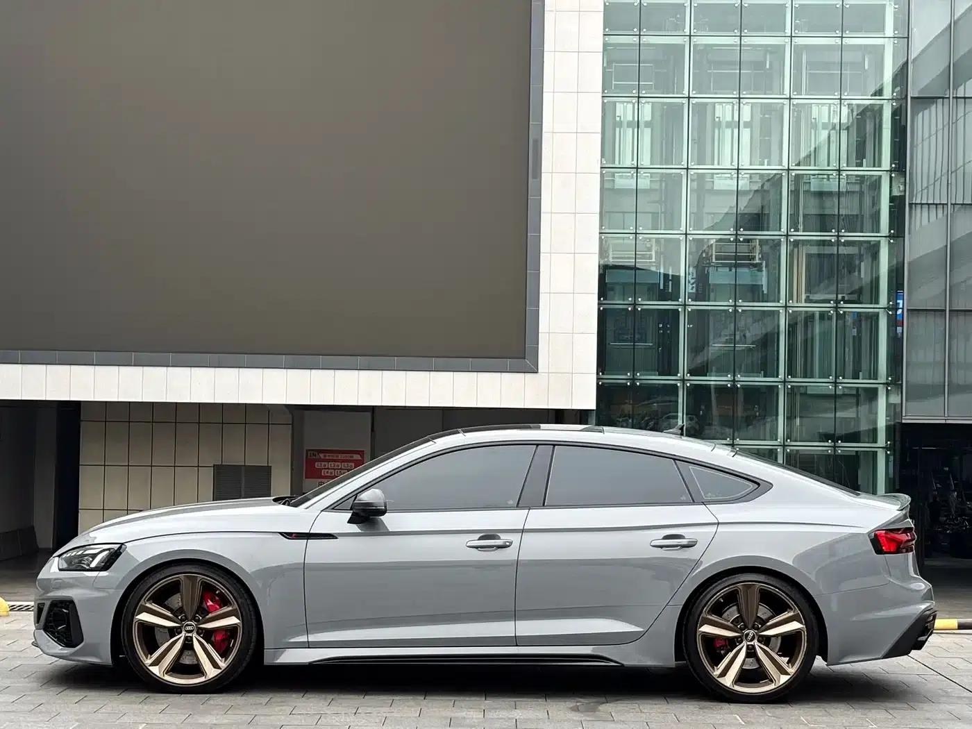 Audi RS 5 2022 RS 5 2.9T Sportback Dark Gold Edition — миниатюра 3
