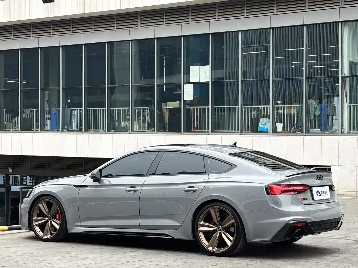 Audi RS 5 2022 RS 5 2.9T Sportback Dark Gold Edition — миниатюра 4