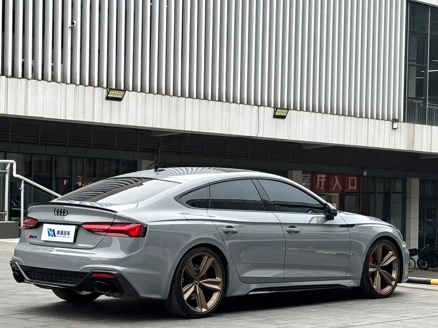 Audi RS 5 2022 RS 5 2.9T Sportback Dark Gold Edition — миниатюра 6