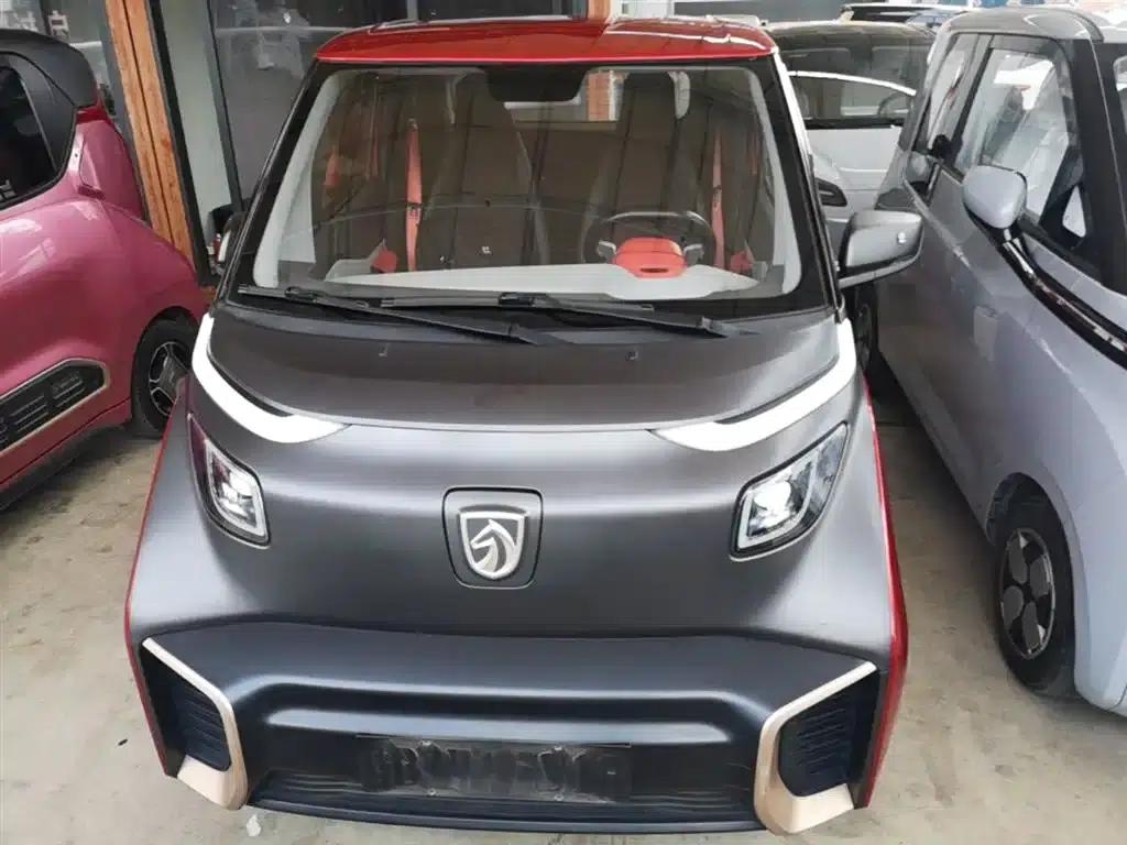 Baojun E200 2018 Smart Edition — миниатюра 3