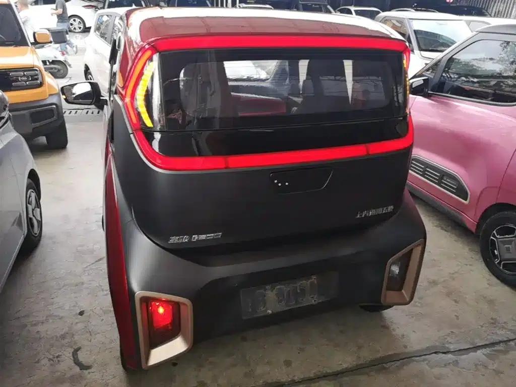 Baojun E200 2018 Smart Edition — миниатюра 6