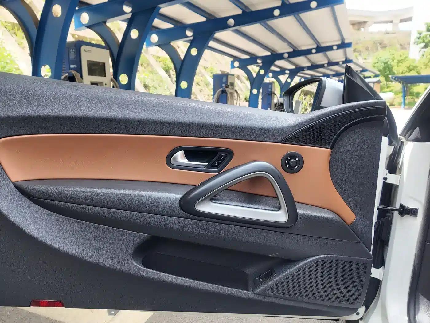 Scirocco 2011 2.0TSI Luxury Edition — миниатюра 12