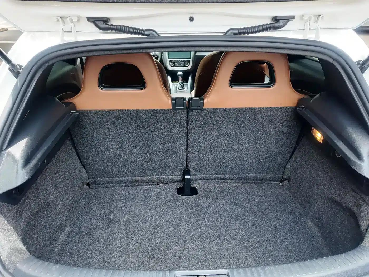 Scirocco 2011 2.0TSI Luxury Edition — миниатюра 26