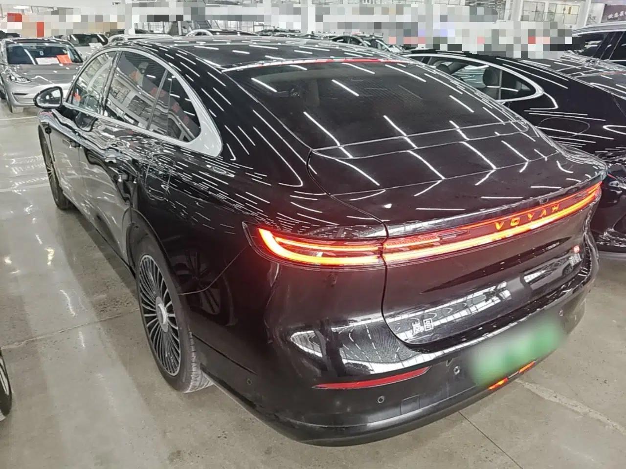 VOYAH Lantu Chiguang L 2026 Four-Wheel-Drive Ultra — миниатюра 4