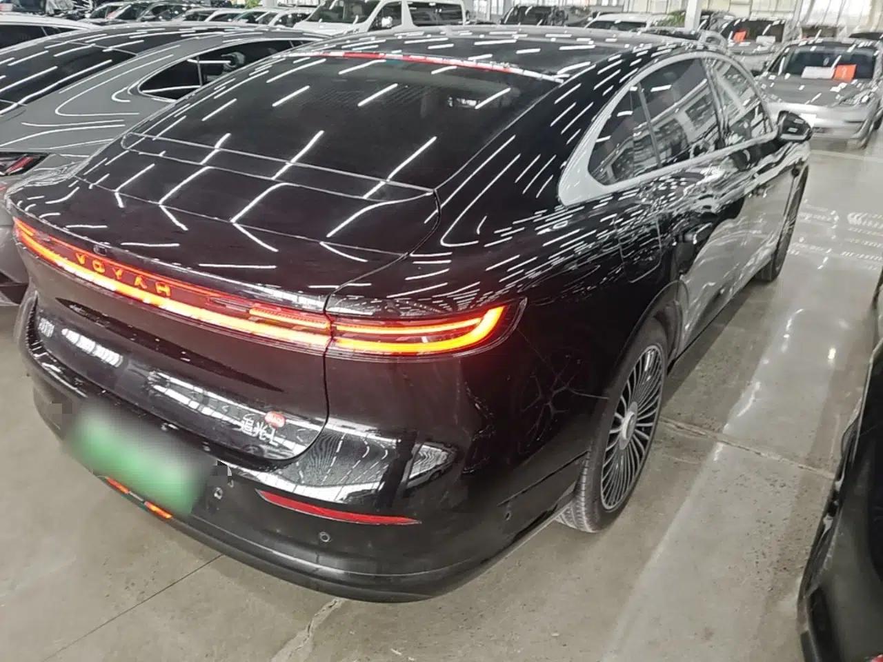 VOYAH Lantu Chiguang L 2026 Four-Wheel-Drive Ultra — миниатюра 6