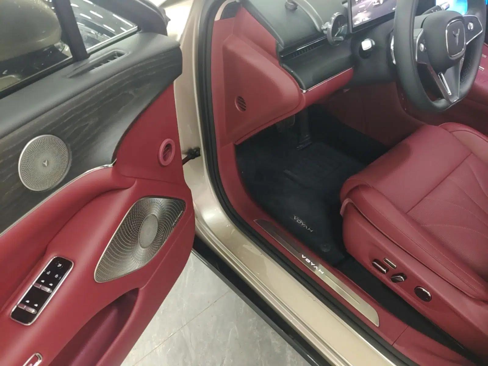 VOYAH Lantu Chiguang L 2026 Four-Wheel-Drive Ultra — миниатюра 19