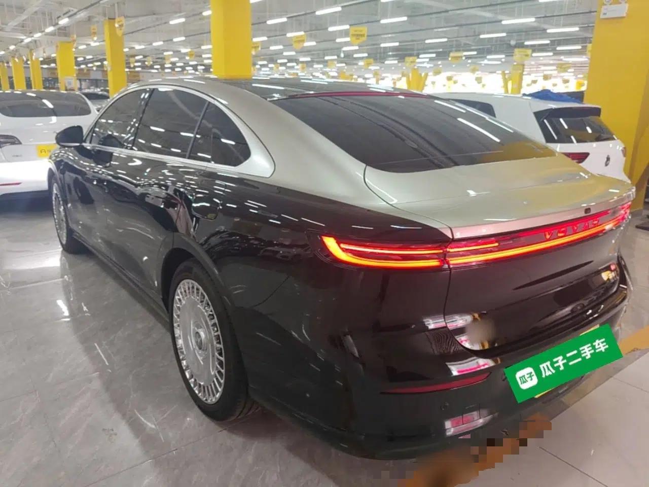 VOYAH Lantu Chiguang L 2026 Four-Wheel-Drive Ultra — миниатюра 4