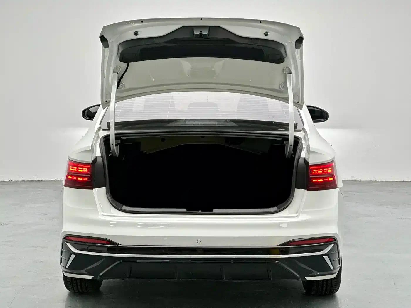 Jetta VA7 2025 1.4T Automatic First-Come, First-Served Edition — миниатюра 12