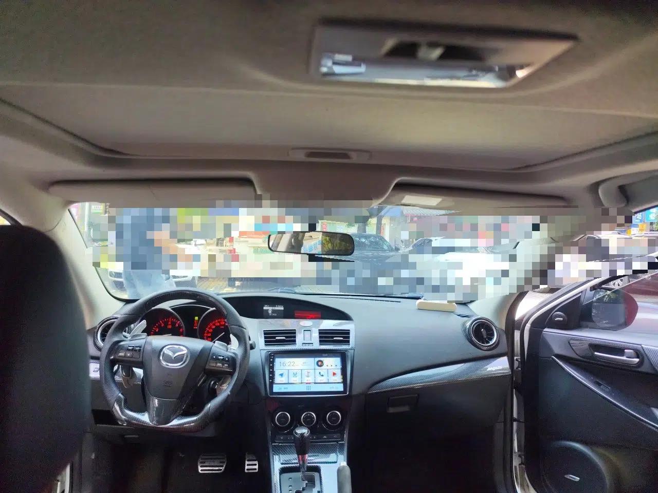 Mazda 3 2012 Hatchback 2.0L Automatic Luxury Model — миниатюра 19