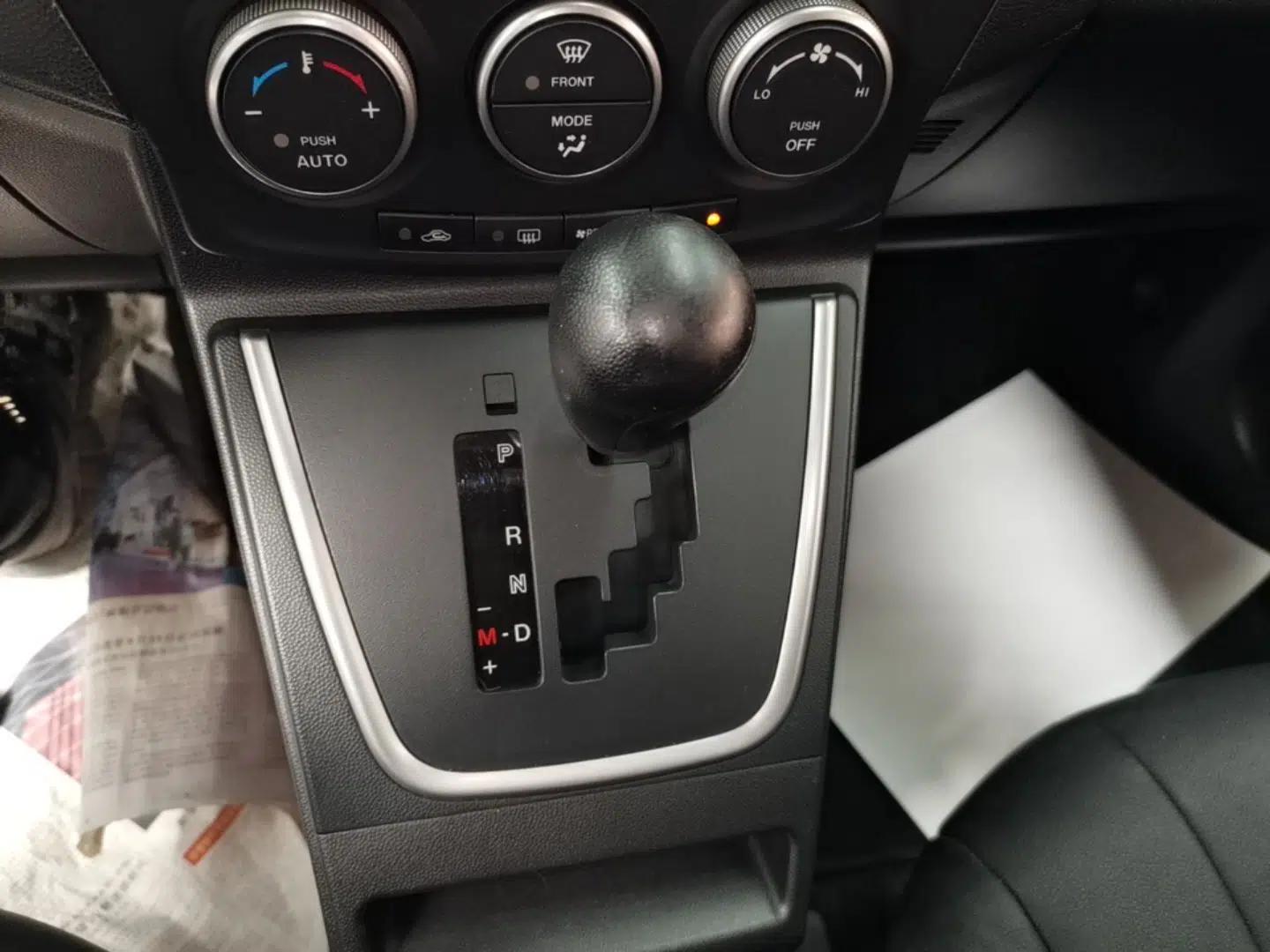Mazda 5 2013 2.0L Automatic Comfort Edition — миниатюра 17