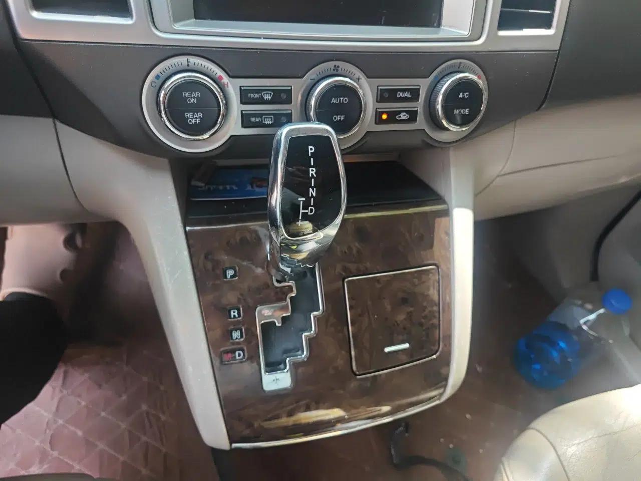 Mazda 8 2011 2.3L Deluxe Edition — миниатюра 15