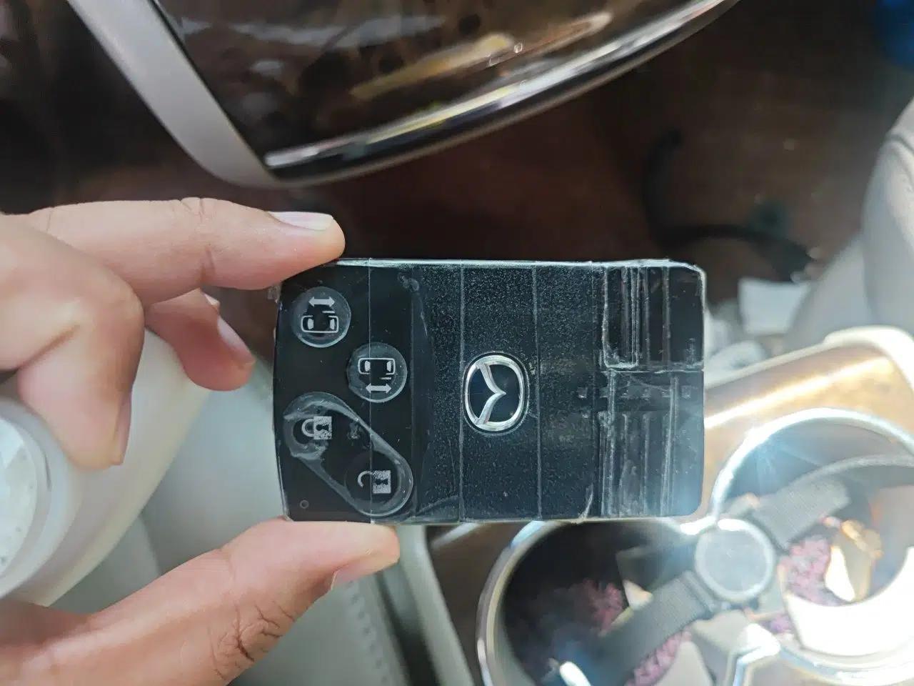 Mazda 8 2011 2.3L Deluxe Edition — миниатюра 9