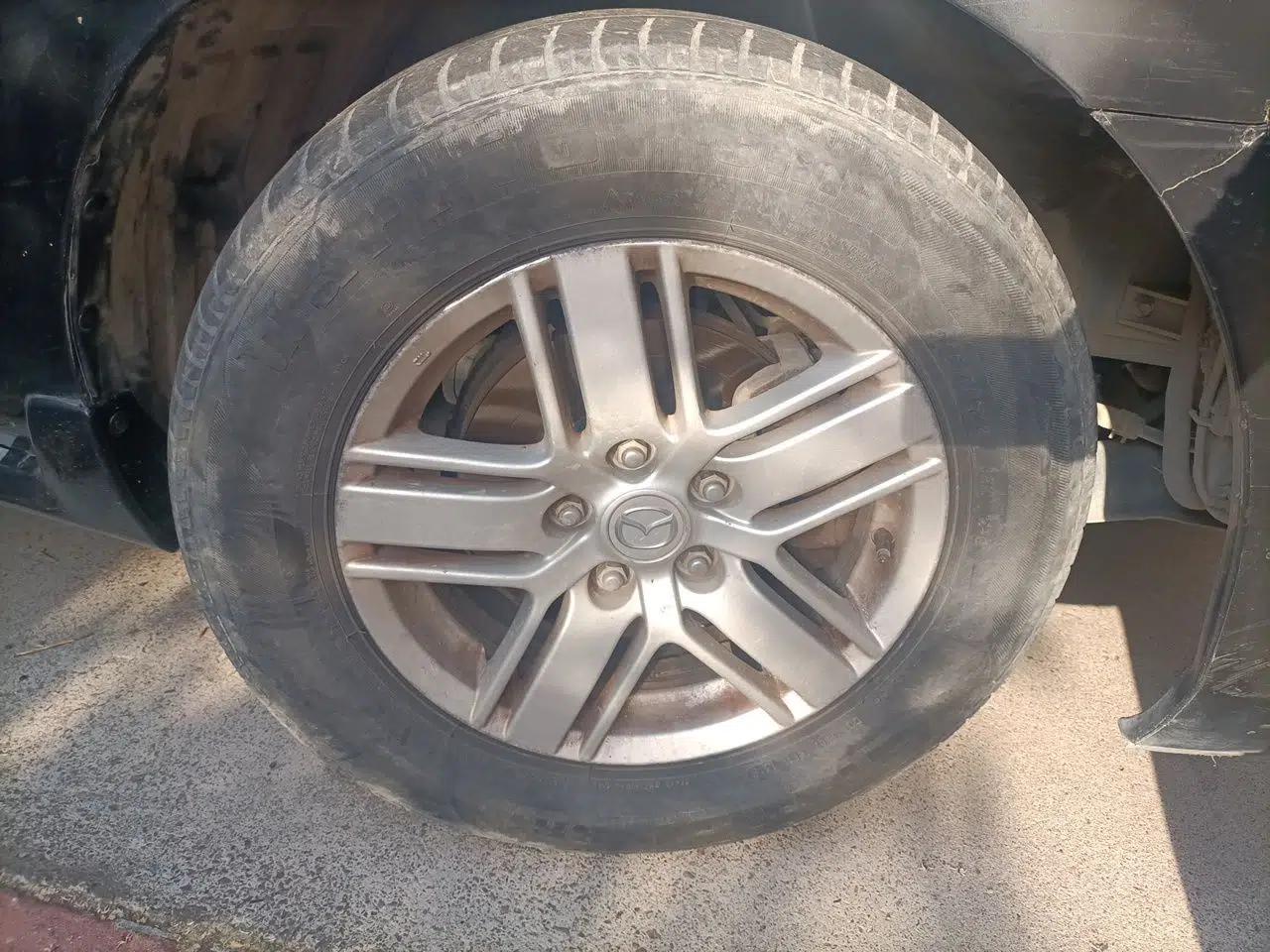 Mazda 8 2011 2.3L Deluxe Edition — миниатюра 8