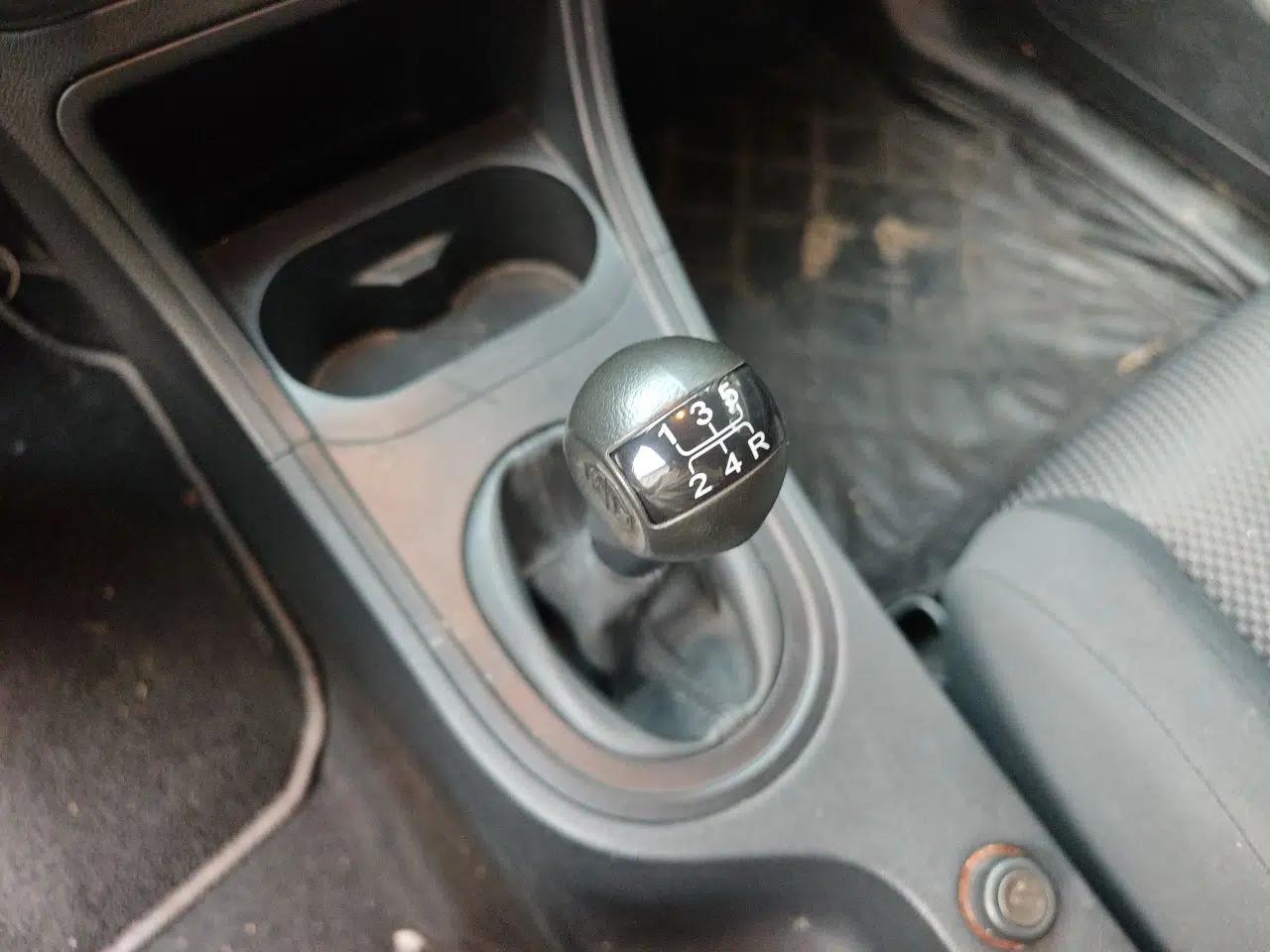 MG 3 2013 1.3L Manual Comfort Edition — миниатюра 15