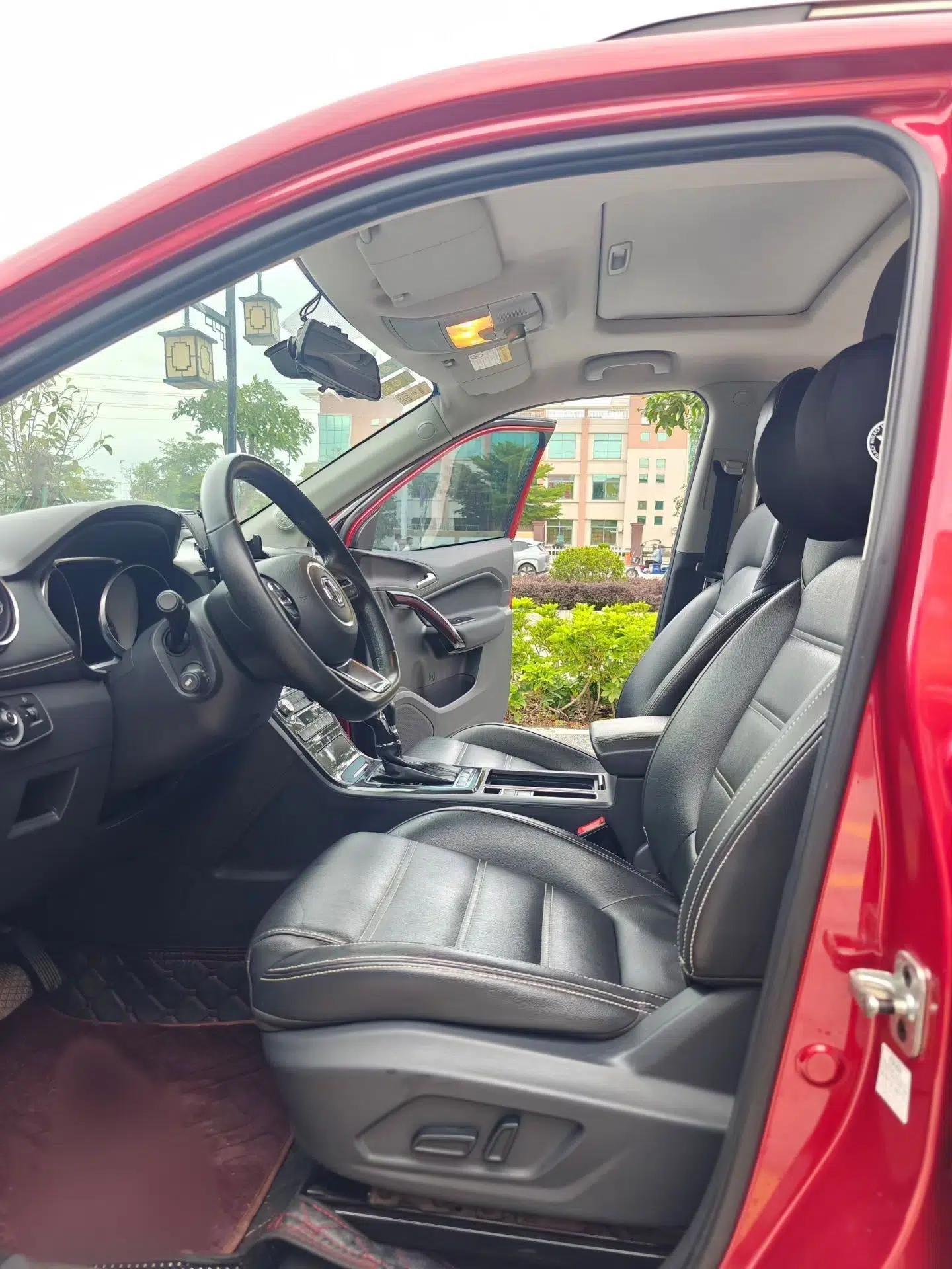 MG GS 2017 30T Automatic Prestige Edition — миниатюра 14