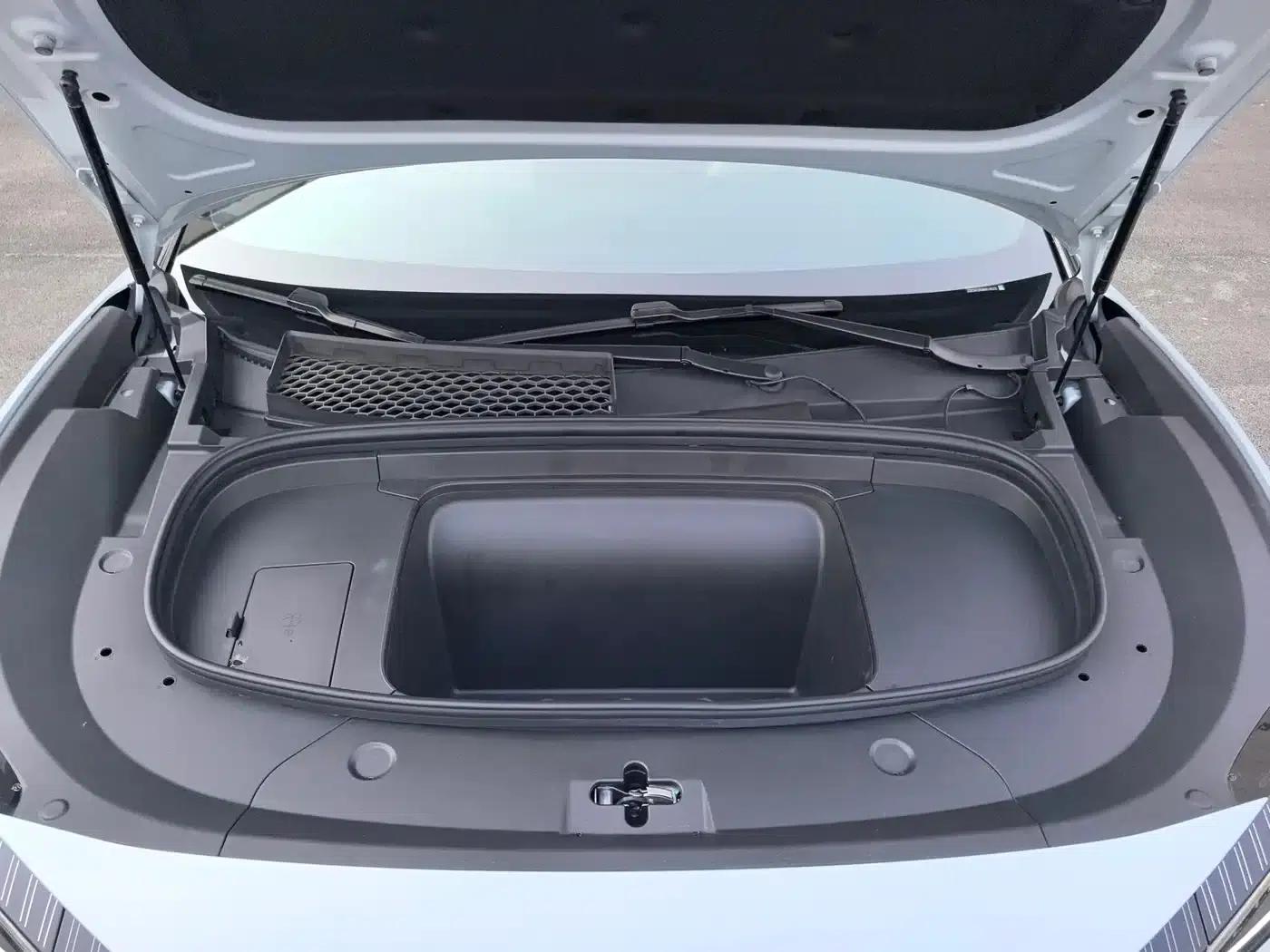 Song L EV 2024 550km Excellent Edition — миниатюра 24
