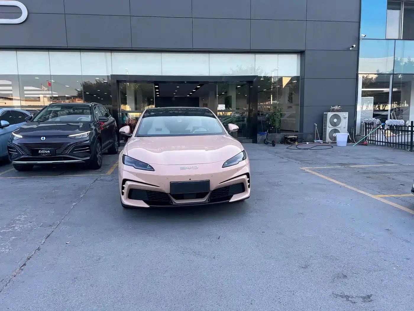 Seal 06GT 2025 550 4WD Hot Wave Edition — миниатюра 2