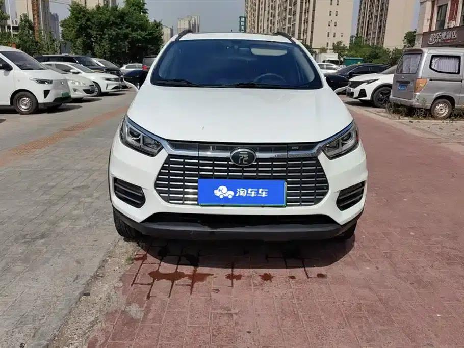 Yuan New Energy 2018 EV360 Smart Connected Cool Edition — миниатюра 2