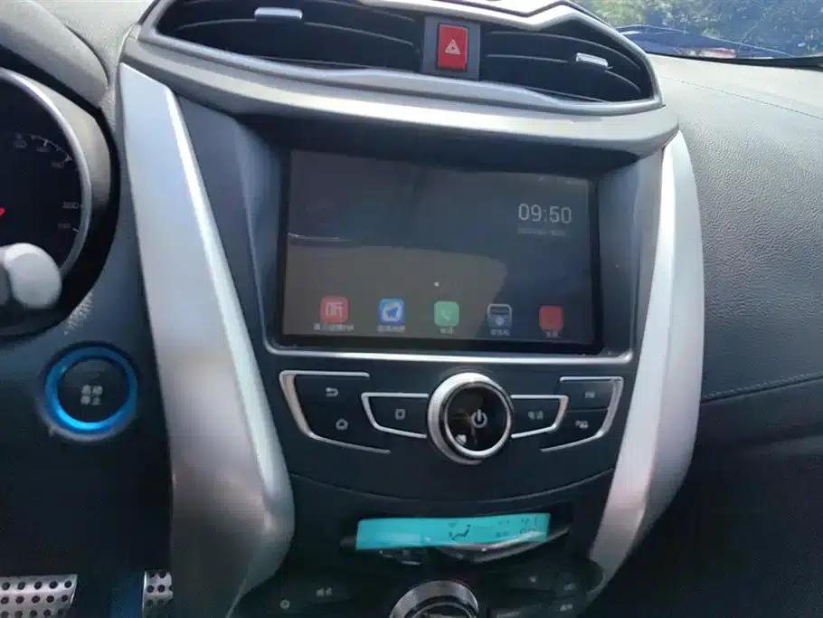 Yuan New Energy 2018 EV360 Smart Connected Cool Edition — миниатюра 13