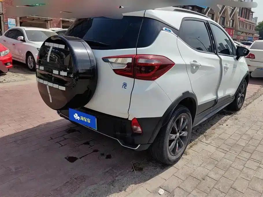 Yuan New Energy 2018 EV360 Smart Connected Cool Edition — миниатюра 3