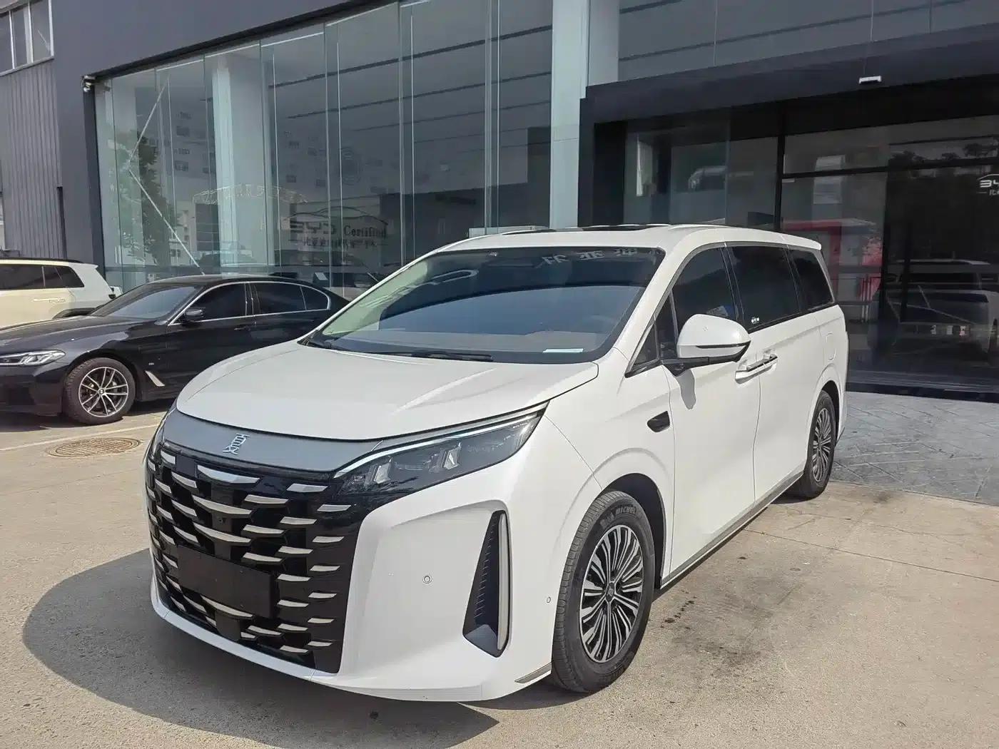Summer 2025 DM-i 1.5T 180km/h Superior Edition — миниатюра 1