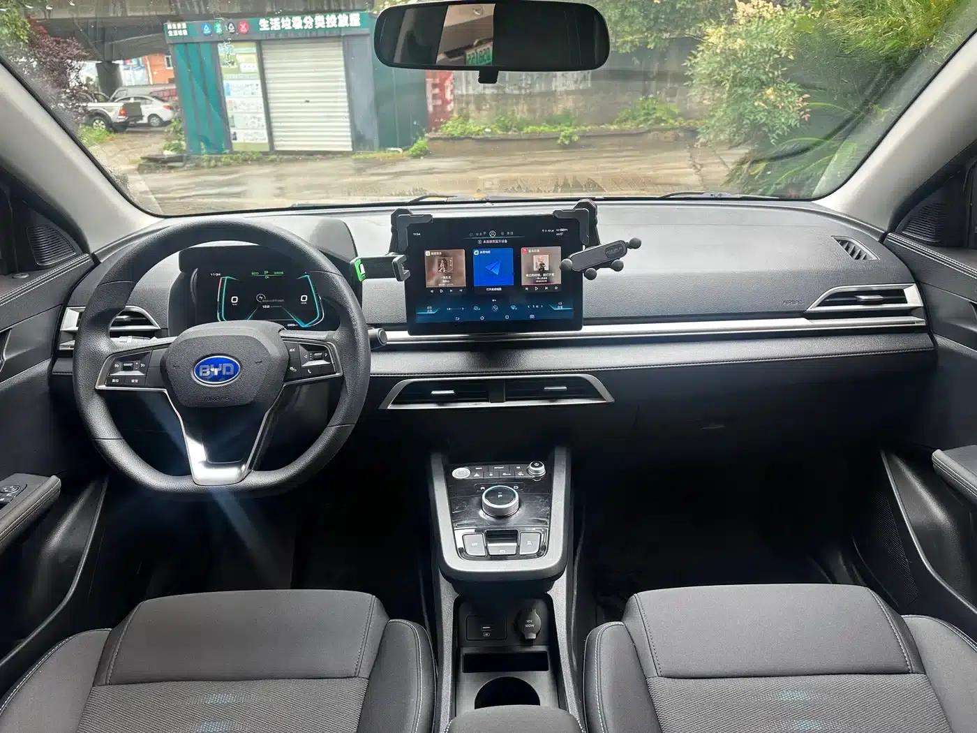 BYD e2 2021 Comfort Model — миниатюра 6