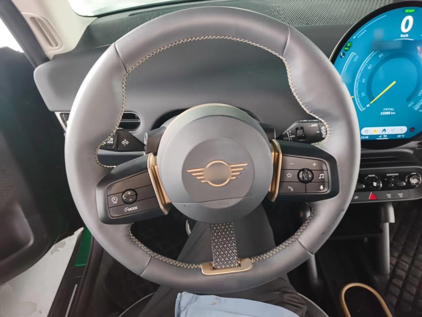MINI Electric COOPER 2024 456km COOPER E Classic Edition — миниатюра 14