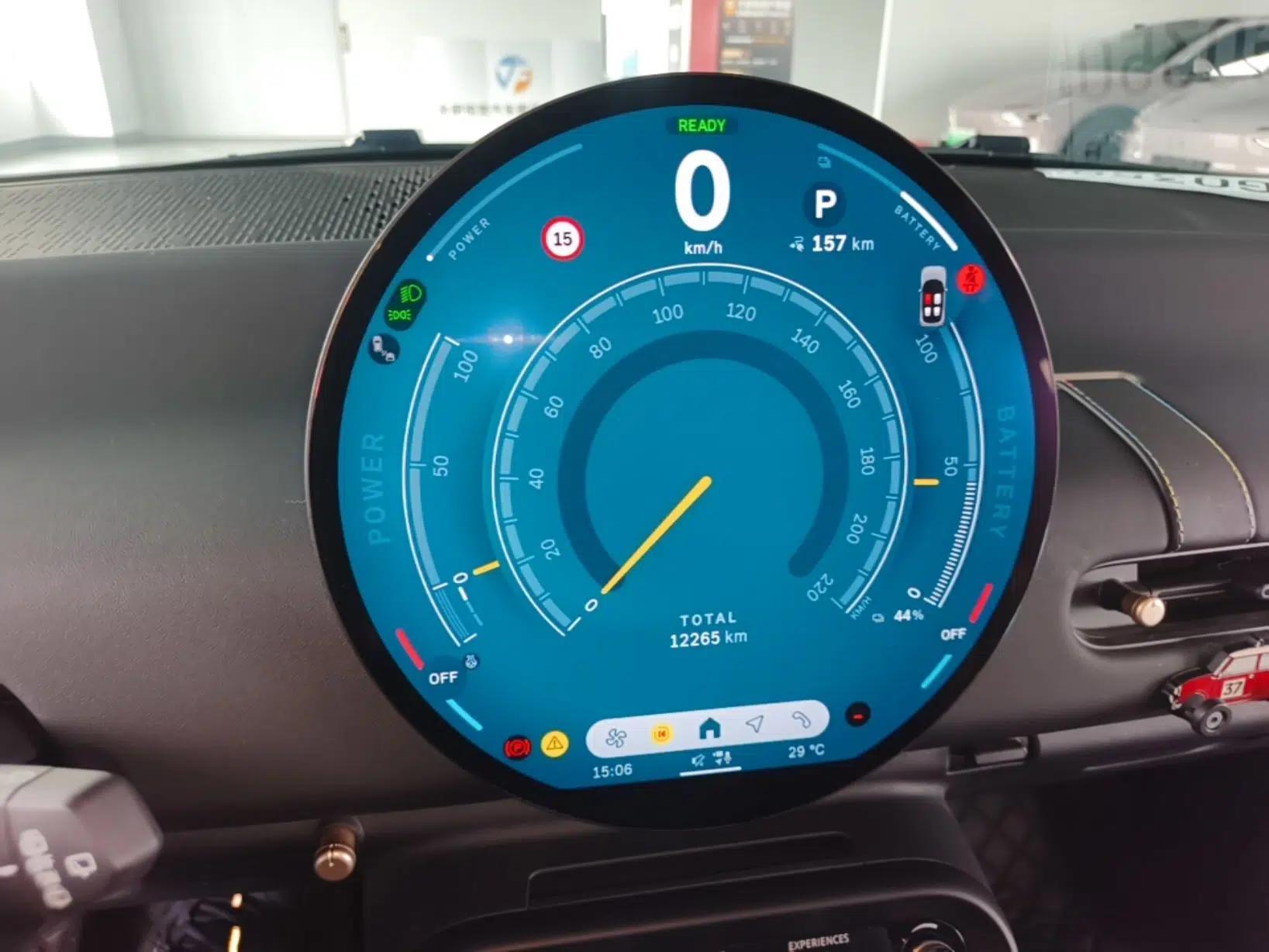 MINI Electric COOPER 2024 456km COOPER E Classic Edition — миниатюра 15