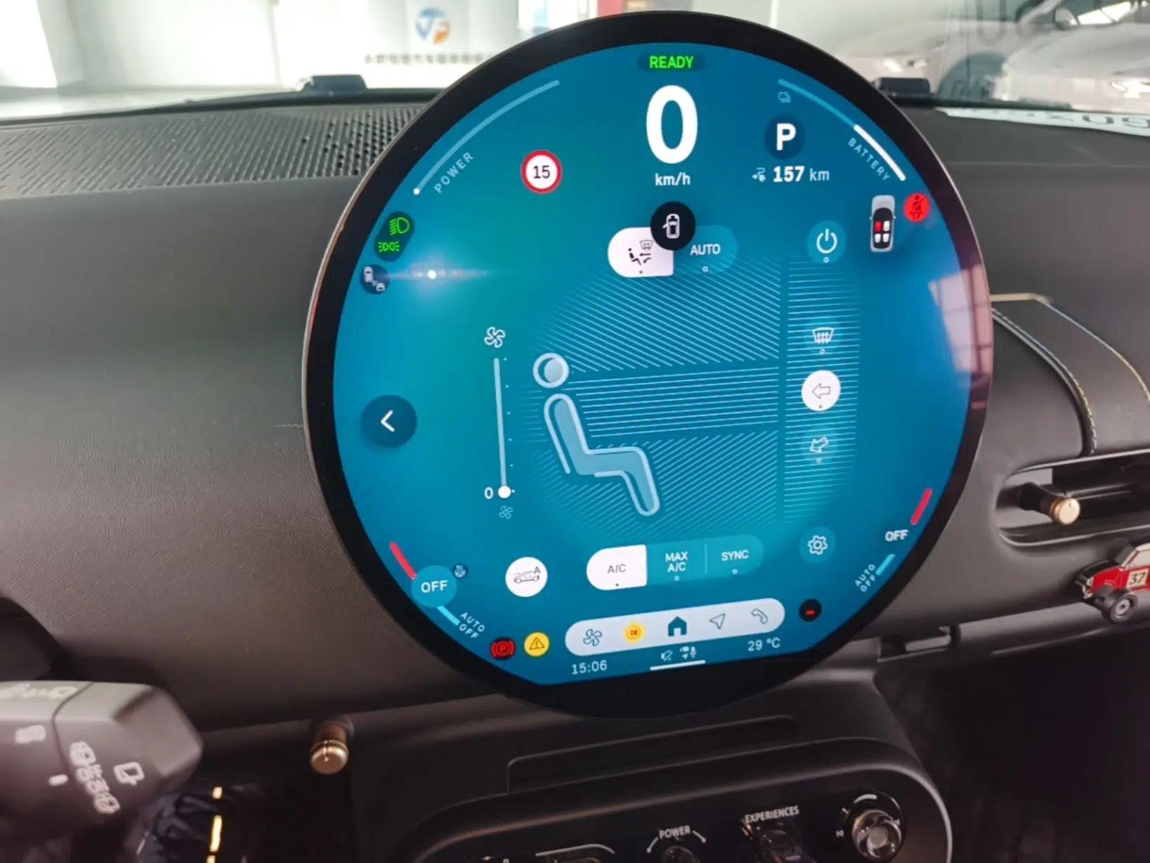 MINI Electric COOPER 2024 456km COOPER E Classic Edition — миниатюра 16