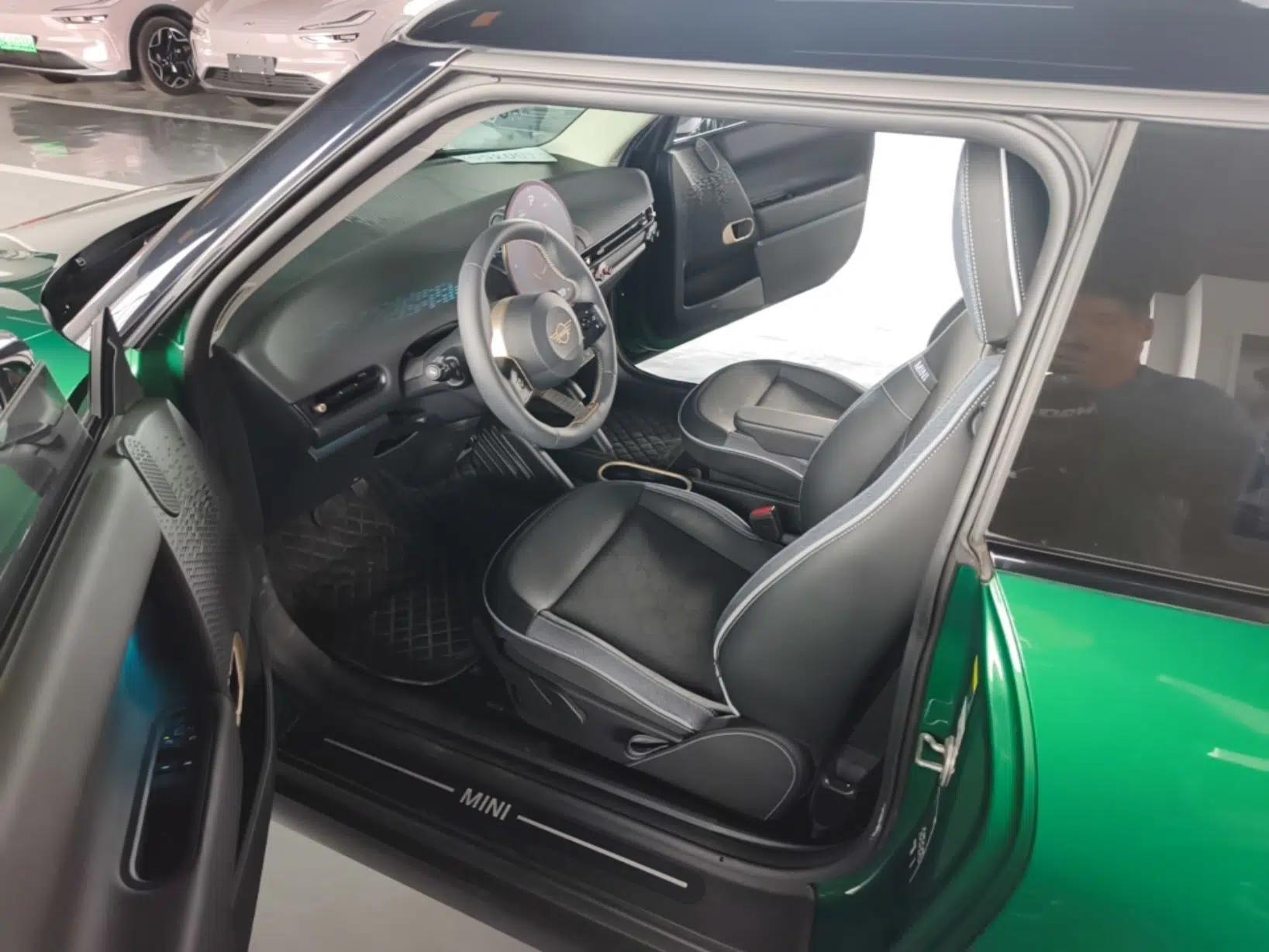MINI Electric COOPER 2024 456km COOPER E Classic Edition — миниатюра 19