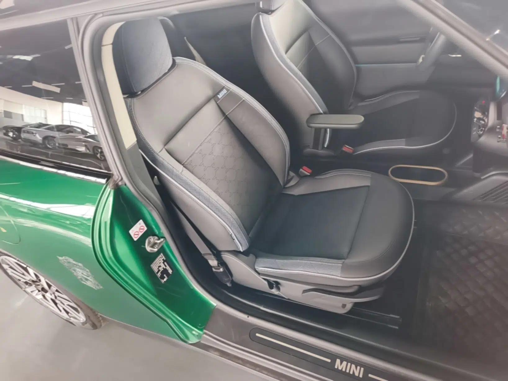 MINI Electric COOPER 2024 456km COOPER E Classic Edition — миниатюра 23