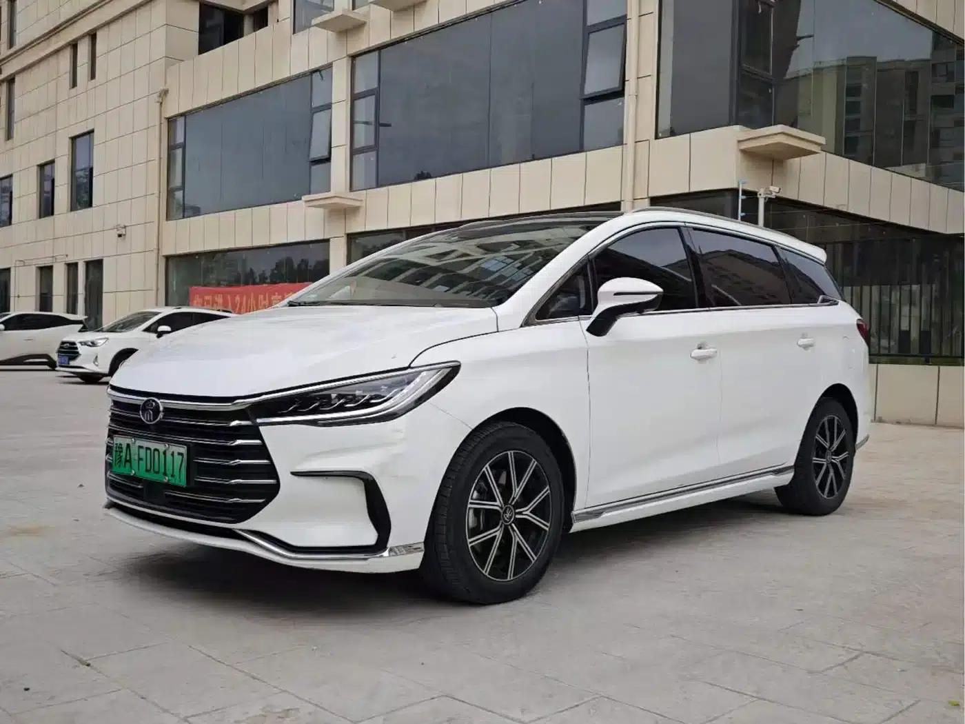 Song MAX New Energy 2022 DM-i 105KM Flagship Edition — миниатюра 1