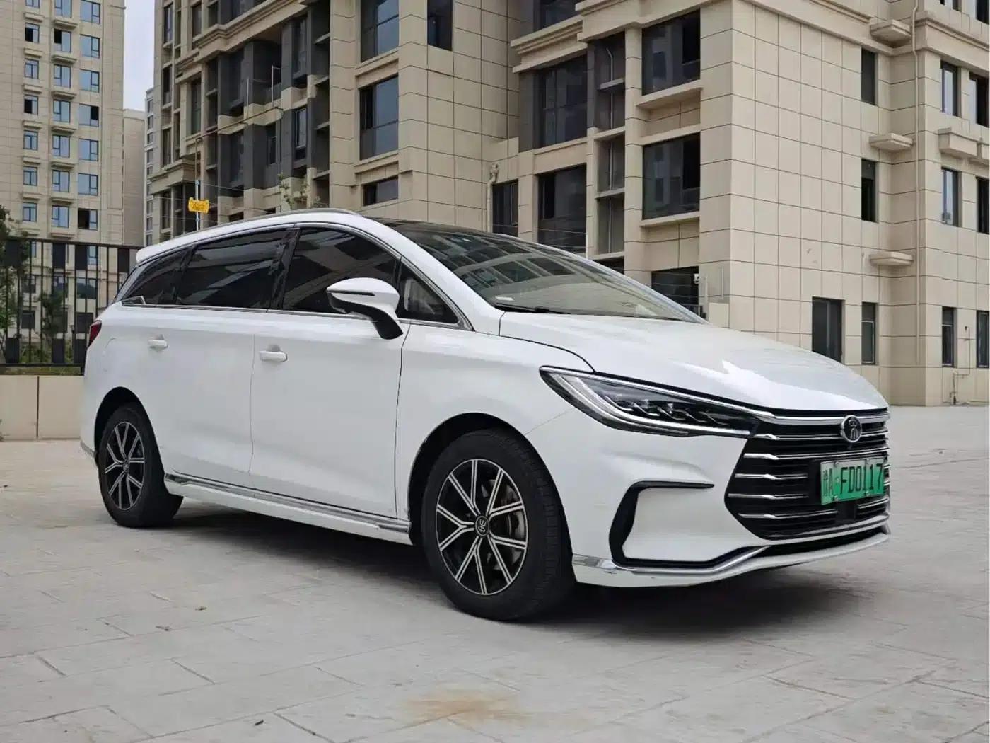 Song MAX New Energy 2022 DM-i 105KM Flagship Edition — миниатюра 3
