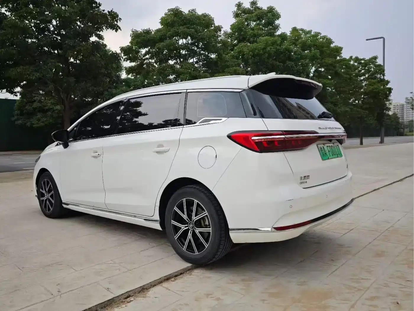 Song MAX New Energy 2022 DM-i 105KM Flagship Edition — миниатюра 5