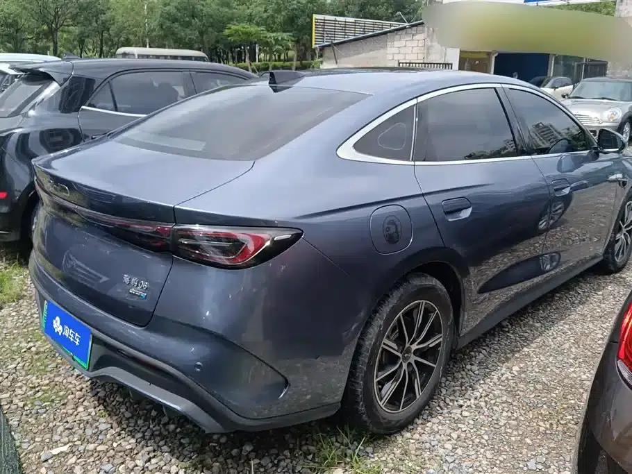 Seal 06 DM-i Touring Edition 2025 DM-i 150KM Premium Model — миниатюра 3