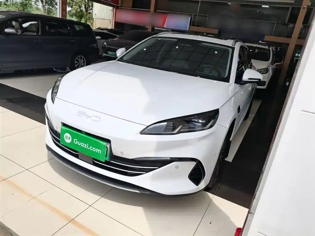 Seal 06 DM-i Touring Edition 2025 DM-i 80KM Premium — миниатюра 2