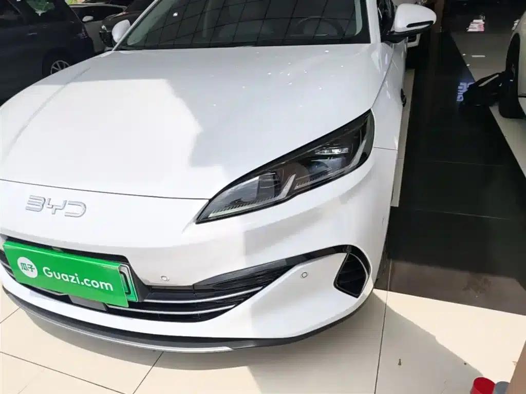Seal 06 DM-i Touring Edition 2025 DM-i 80KM Premium — миниатюра 24