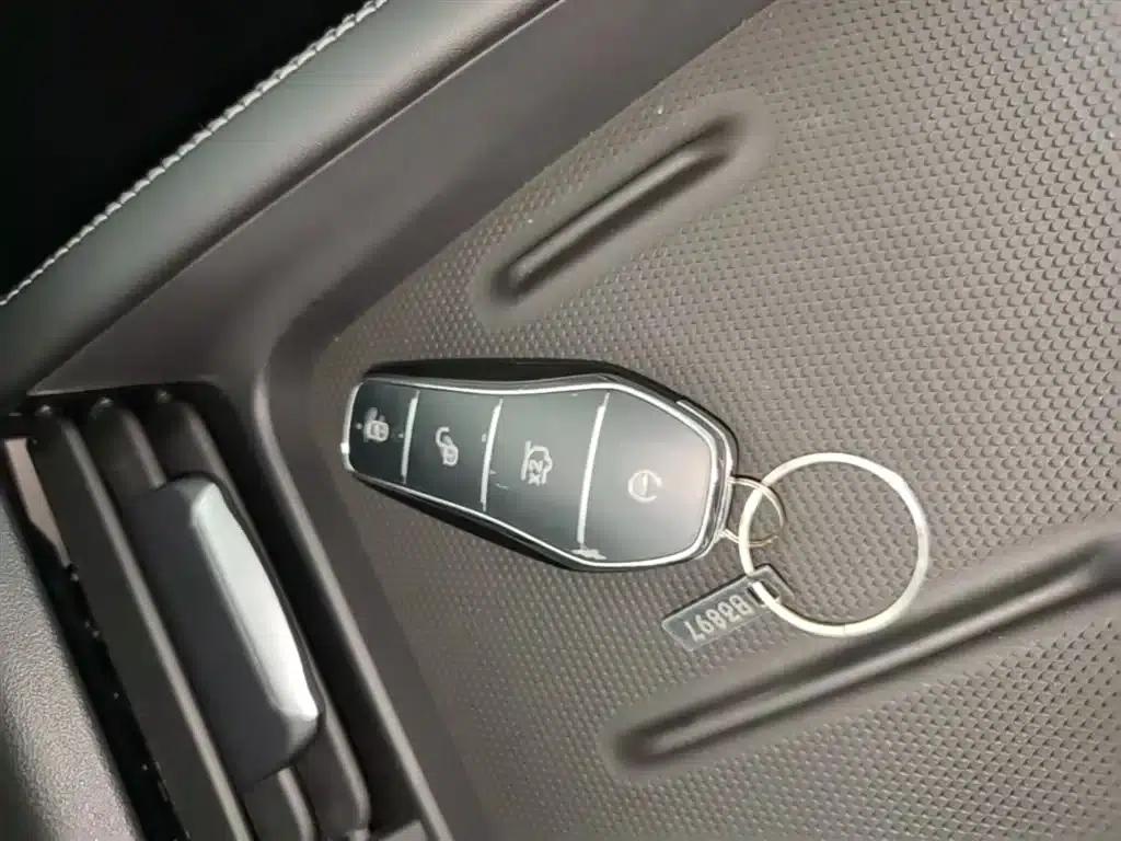 Seal 06 DM-i Touring Edition 2025 DM-i 80KM Premium — миниатюра 9