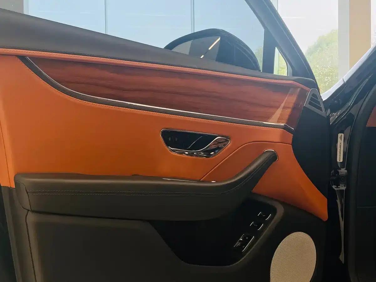 2024 Flying Spur Plug-in Hybrid 2.9T V6 Hybrid — миниатюра 9